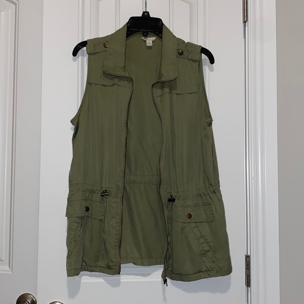 Army green vest